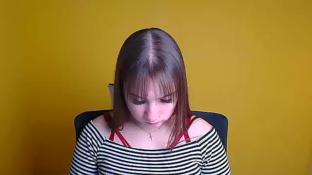 Snapshot of Evelina_GG chatting on 01/04/25, 07:03 Evelina GG online show from 01/04/25, 07:03