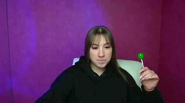 Snapshot of Evelina_GG chatting on 01/05/25, 10:21 Evelina GG online show from 01/05/25, 10:21