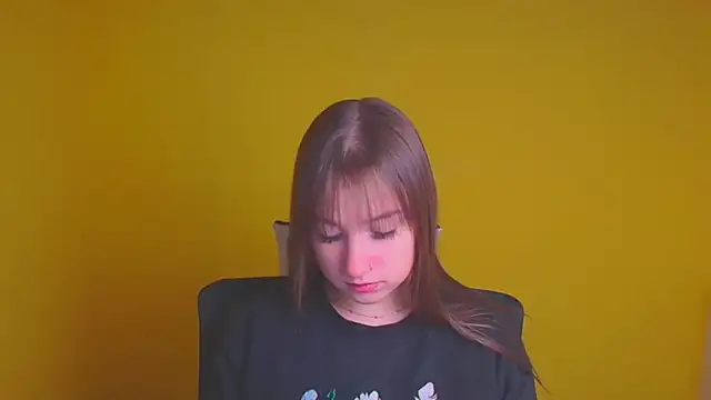 Snapshot of Evelina_GG chatting on 01/13/25, 06:38 Evelina GG online show from 01/13/25, 06:38