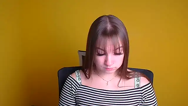 Snapshot of Evelina_GG chatting on 01/15/25, 06:43 Evelina GG online show from 01/15/25, 06:43