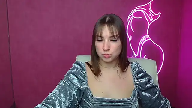 Snapshot of Evelina_GG chatting on 01/24/25, 06:35 Evelina GG online show from 01/24/25, 06:35