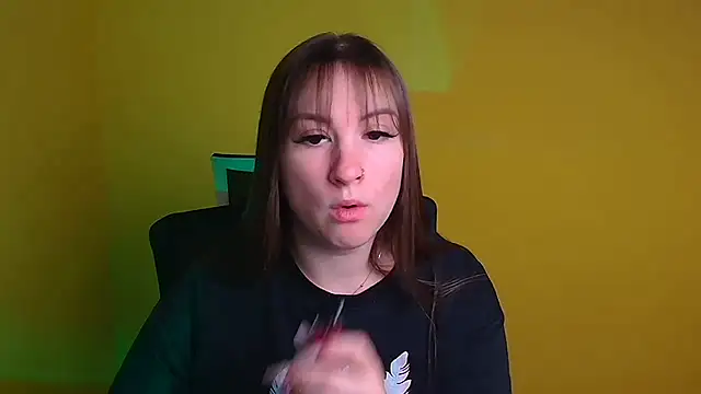 Snapshot of Evelina_GG chatting on 01/26/25, 03:47 Evelina GG online show from 01/26/25, 03:47