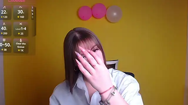 Snapshot of Evelina_GG chatting on 02/16/25, 06:43 Evelina GG online show from 02/16/25, 06:43