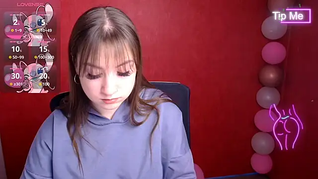 Snapshot of Evelina_GG chatting on 03/11/25, 06:43 Evelina GG online show from 03/11/25, 06:43