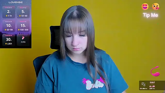 Snapshot of Evelina_GG chatting on 09/18/25, 05:42 Evelina GG online show from 09/18/25, 05:42