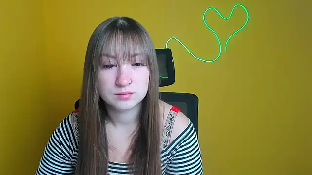 Snapshot of Evelina_GG chatting on 10/20/25, 05:41 Evelina GG online show from 10/20/25, 05:41