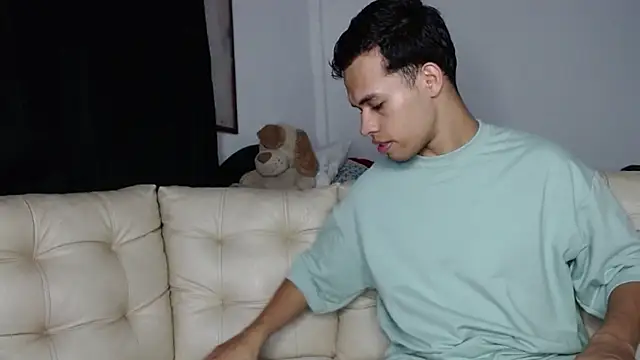 alexandra lorens online show from 10/17/25, 01:42