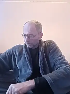 Snapshot of BesterJunge45 chatting on 02/19/25, 07:06 BesterJunge45 online show from 02/19/25, 07:06