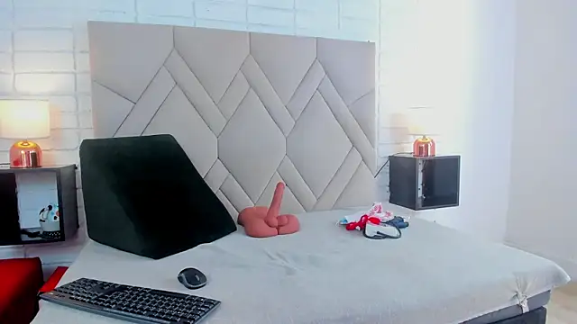 Snapshot of Kasandra_Gomez chatting on 01/17/25, 06:23 Kasandra Gomez online show from 01/17/25, 06:23