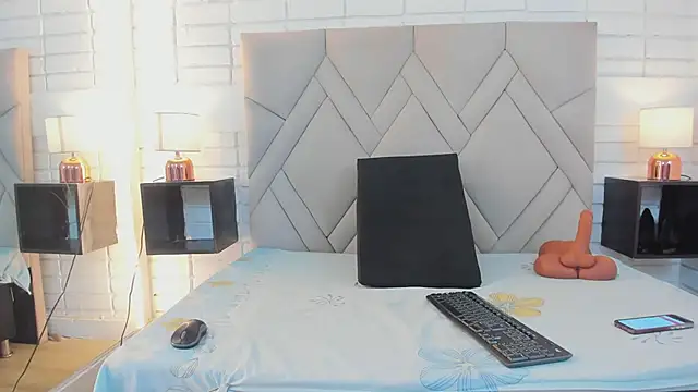 Snapshot of Kasandra_Gomez chatting on 03/21/25, 12:17 Kasandra Gomez online show from 03/21/25, 12:17