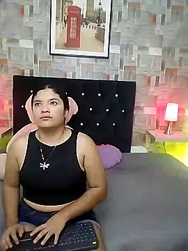 Snapshot of aaron_antonella_mds chatting on 02/05/25, 07:42 aaron antonella mds online show from 02/05/25, 07:42