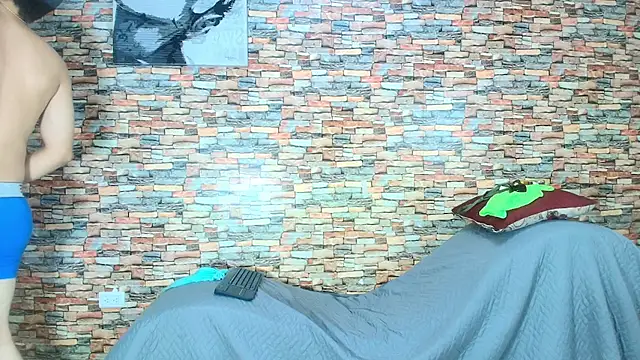 Snapshot of aaron_antonella_mds chatting on 11/02/25, 08:55 aaron antonella mds online show from 11/02/25, 08:55