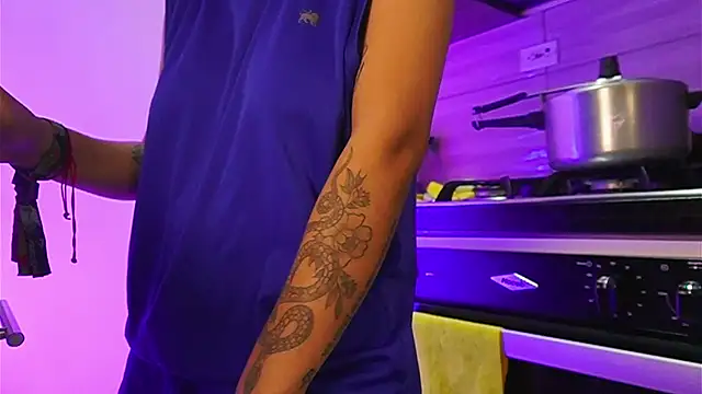 Xgirlxxx online show from 10/20/25, 09:37