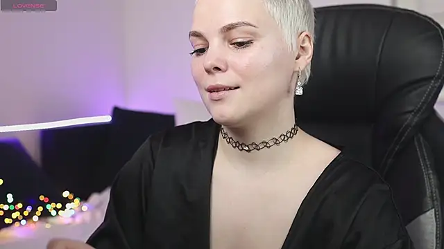 LikaBerry1 online show from 01/30/25, 07:59