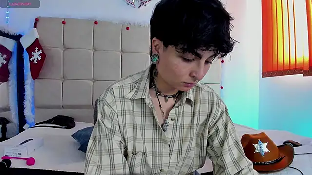 ZuryRamirez  online show from 12/13/24, 07:32