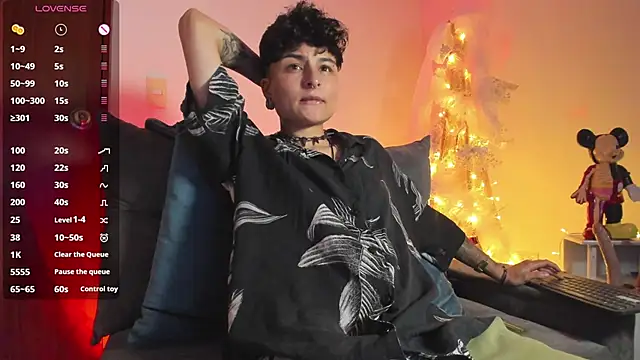 ZuryRamirez  online show from 01/09/25, 02:43