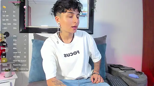 ZuryRamirez  online show from 01/09/25, 07:29