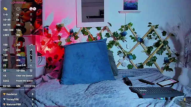 ZuryRamirez  online show from 02/21/25, 11:54