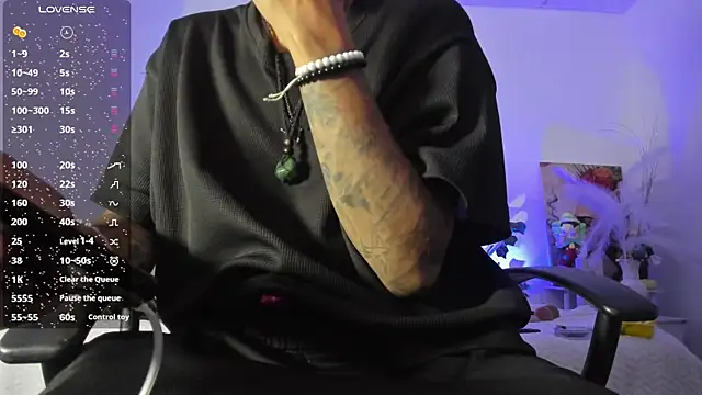 ZuryRamirez  online show from 03/21/25, 07:35