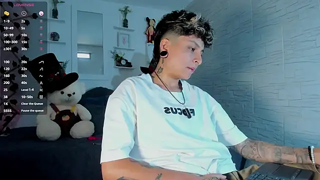 ZuryRamirez  online show from 09/10/25, 07:25