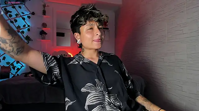 ZuryRamirez  online show from 10/03/25, 08:28