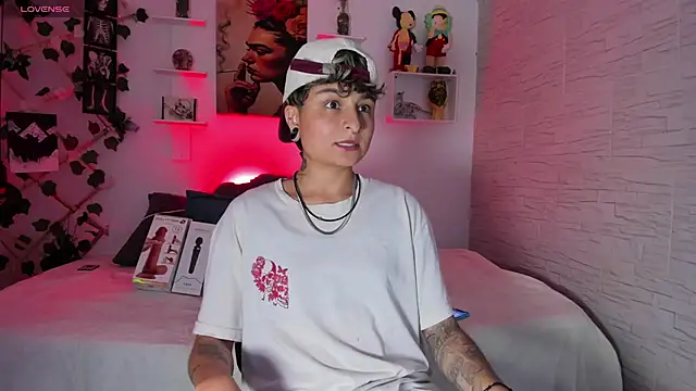 ZuryRamirez  online show from 10/26/25, 09:31