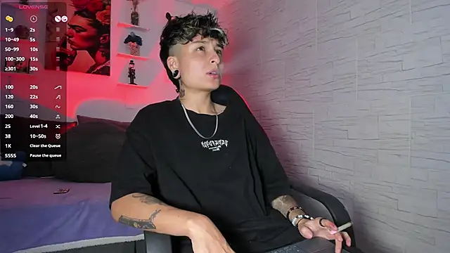 ZuryRamirez  online show from 11/08/25, 08:40