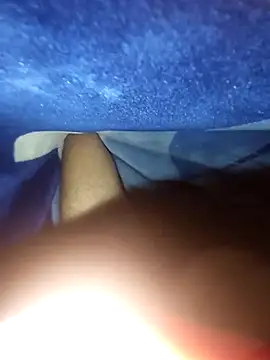 Snapshot of ch___ro69 chatting on 02/18/25, 02:27 ch   ro69 online show from 02/18/25, 02:27