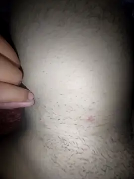 Snapshot of ch___ro69 chatting on 10/27/25, 04:27 ch   ro69 online show from 10/27/25, 04:27