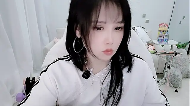 Snapshot of Vaness-a chatting on 04/01/26, 02:45 Vaness-a online show from 04/01/26, 02:45