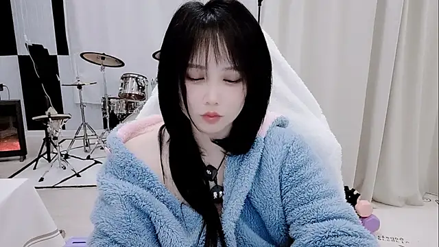 Snapshot of Vaness-a chatting on 04/08/26, 05:35 Vaness-a online show from 04/08/26, 05:35