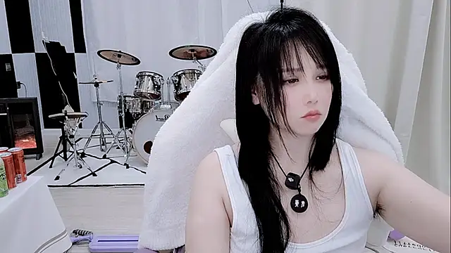 Snapshot of Vaness-a chatting on 04/16/26, 09:39 Vaness-a online show from 04/16/26, 09:39