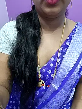Snapshot of Vaishali90 chatting on 12/12/24, 06:31 Vaishali90 online show from 12/12/24, 06:31