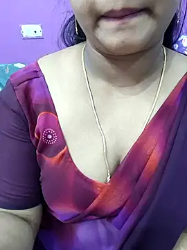 Snapshot of Vaishali90 chatting on 12/14/24, 10:07 Vaishali90 online show from 12/14/24, 10:07