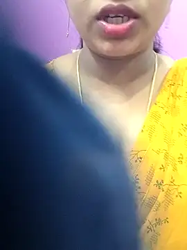 Snapshot of Vaishali90 chatting on 12/18/24, 05:31 Vaishali90 online show from 12/18/24, 05:31