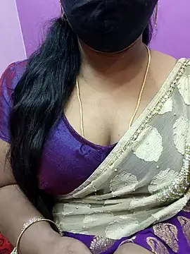 Snapshot of Vaishali90 chatting on 01/07/25, 03:23 Vaishali90 online show from 01/07/25, 03:23