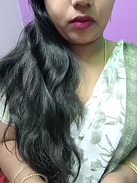 Snapshot of Vaishali90 chatting on 01/11/25, 04:57 Vaishali90 online show from 01/11/25, 04:57