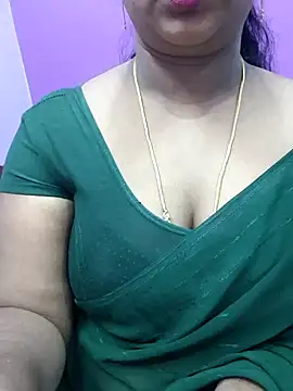 Snapshot of Vaishali90 chatting on 02/11/25, 07:44 Vaishali90 online show from 02/11/25, 07:44