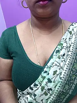 Snapshot of Vaishali90 chatting on 02/15/25, 05:17 Vaishali90 online show from 02/15/25, 05:17