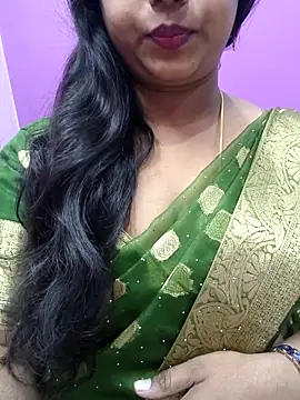 Snapshot of Vaishali90 chatting on 02/18/25, 07:54 Vaishali90 online show from 02/18/25, 07:54