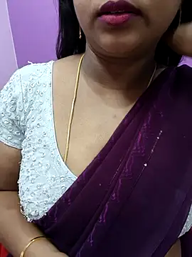 Snapshot of Vaishali90 chatting on 03/08/25, 05:22 Vaishali90 online show from 03/08/25, 05:22
