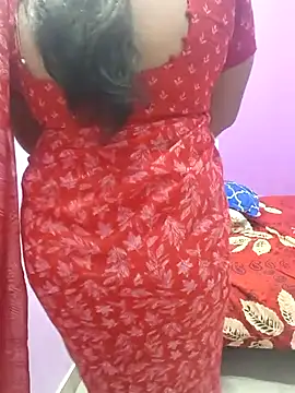 Snapshot of Vaishali90 chatting on 03/11/25, 04:07 Vaishali90 online show from 03/11/25, 04:07