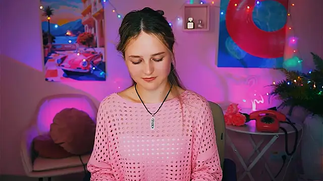 DeboraLarson online show from 12/15/24, 07:53