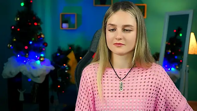 DeboraLarson online show from 12/17/24, 10:01