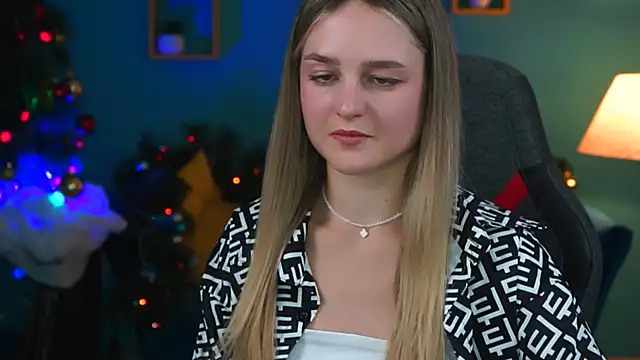 DeboraLarson online show from 12/20/24, 07:12