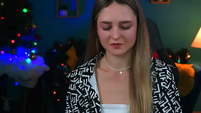 DeboraLarson online show from 12/20/24, 01:22