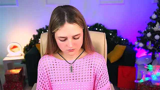 DeboraLarson online show from 12/21/24, 04:09