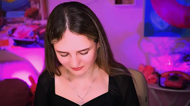 DeboraLarson online show from 02/01/25, 10:44