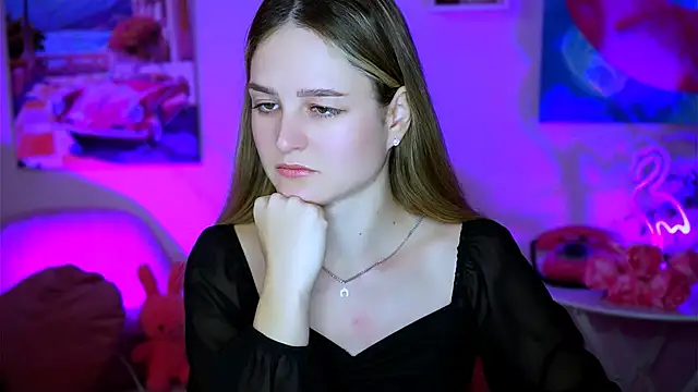 DeboraLarson online show from 02/11/25, 03:29