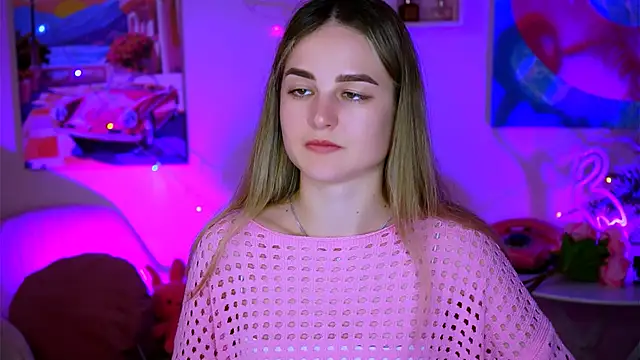 DeboraLarson online show from 02/15/25, 10:33